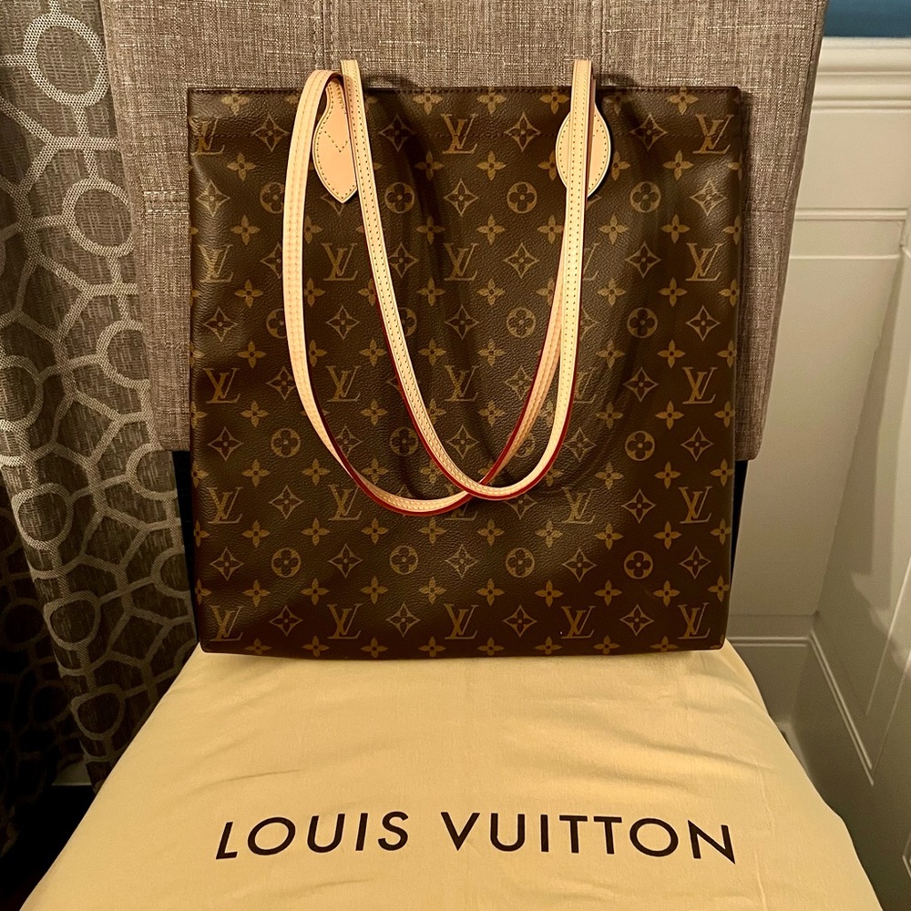 Authentic Louis Vuitton Carry It Tote